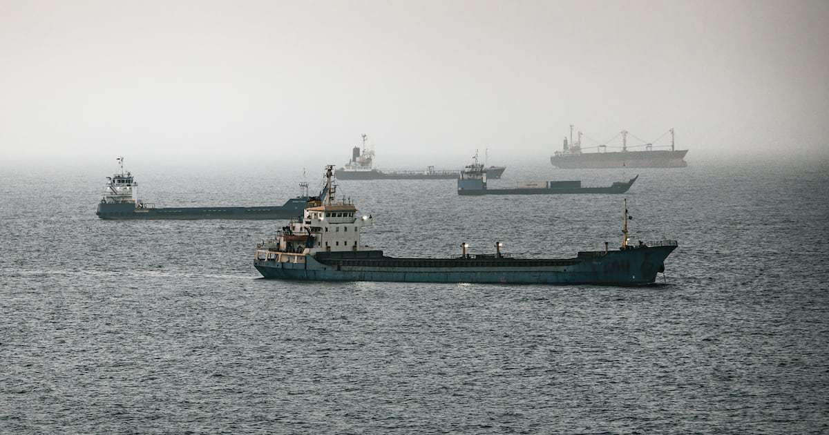 Oil Spill From Supertanker Brings Foul Smell to Several UAE Emirates