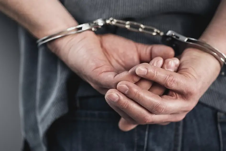 شرطة دبي توقف ستة أشخاص في قضية احتيال بالعملات الرقمية بقيمة 2.6 مليون درهم
