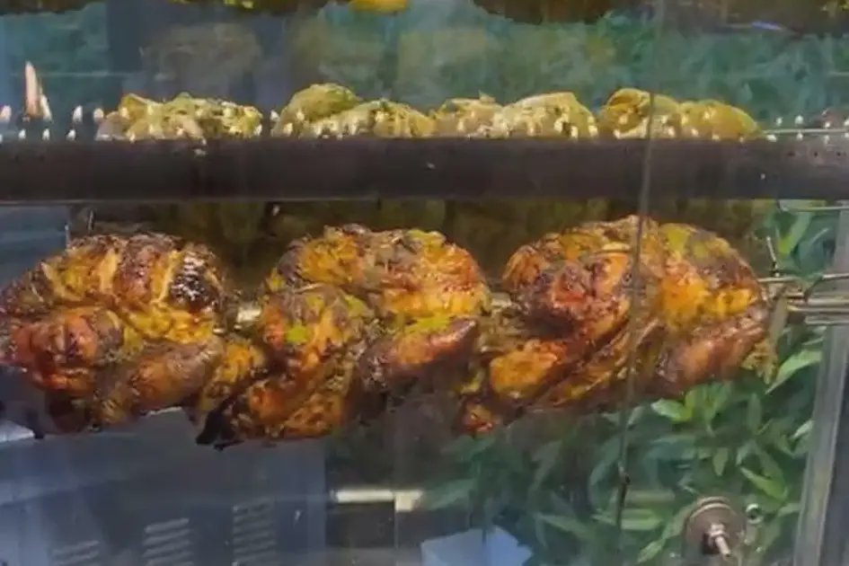 UAE food safety expert warns against serving raw chicken drippings as 'gravy'