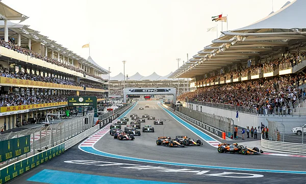 Watching Formula 1 Race from a Yacht: A Luxurious Experience with Astronomical Prices
